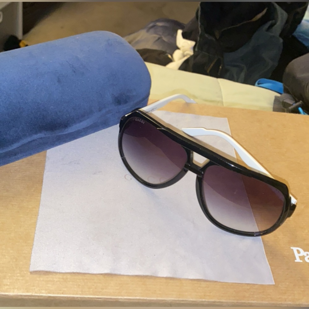 GUCCI stylish aviators